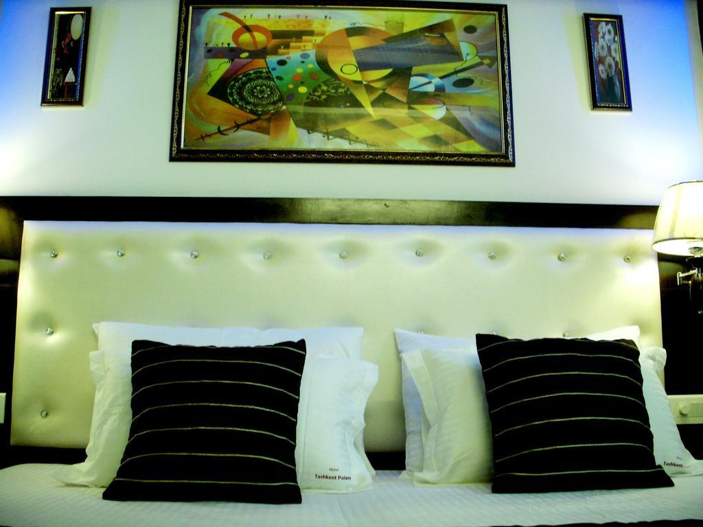 Hotel Tashkent Palace - Near New Delhi Railway Station Room photo